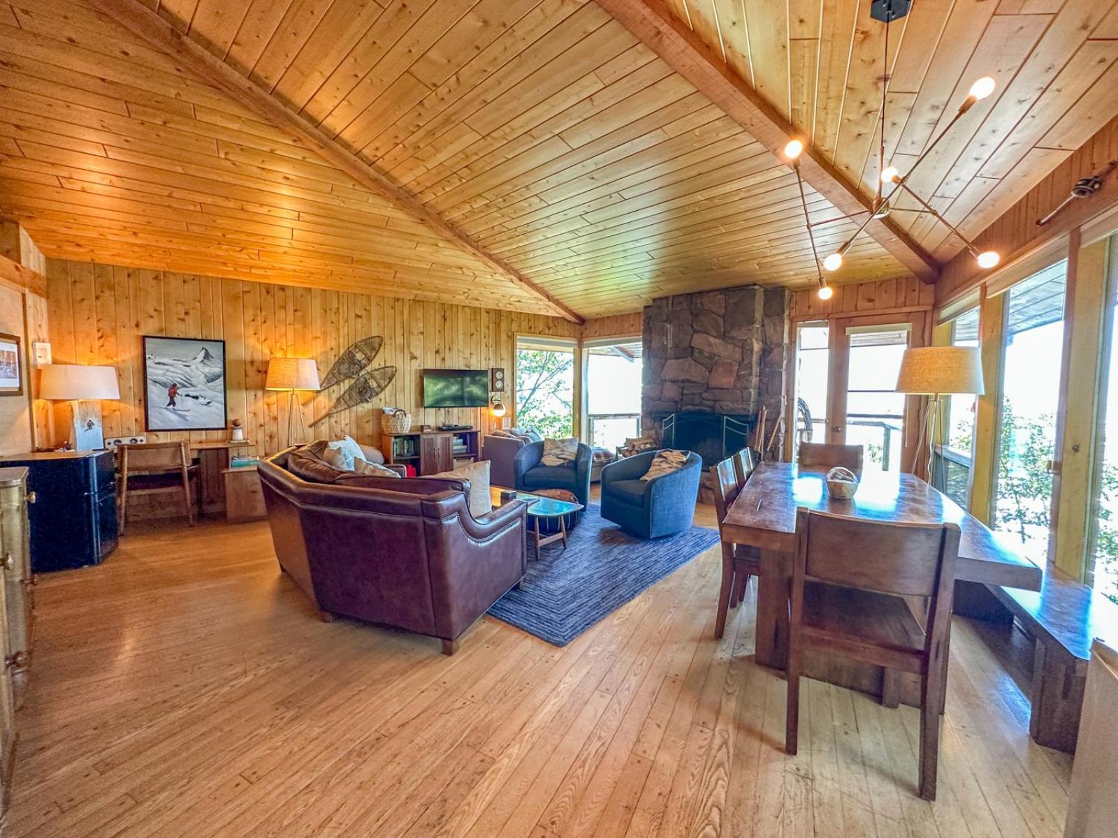 Baileys On The Lake By Cascade Vacation Rentals Lutsen Exterior photo